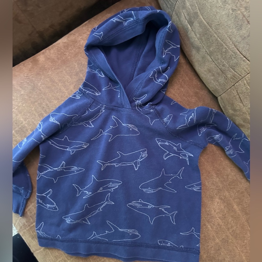 Hanna Andersson reversible toddler lightweight blue/shark hoodie-size 24 month